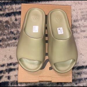 Yeezy Slides